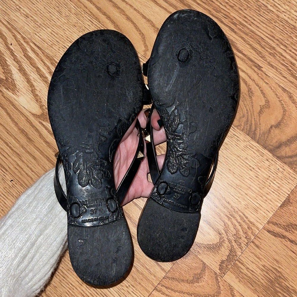 VALENTINO - Rockstud Jelly Flip Flops - Picture 5 of 8